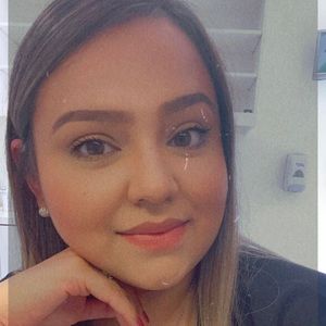 Meet your Posher, Ester